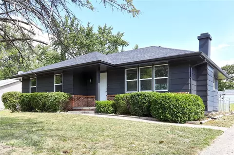 709 Roosevelt St, Polk City, IA 50226
