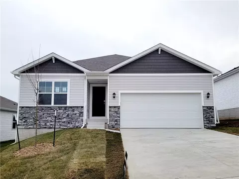 510 Elkhorn St, Mitchellville, IA 50169