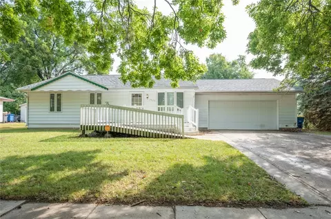 3423 Belmar Dr, Des Moines, IA 50317