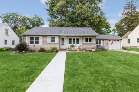 1423 Roosevelt Ave, Ames, IA 50010