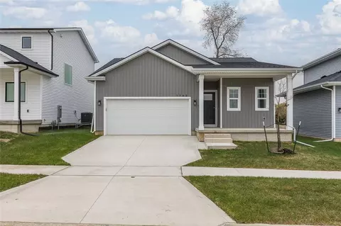 1742 Willow Ct, Norwalk, IA 50211