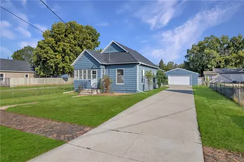 2914 Capitol Ave, Des Moines, IA 50317