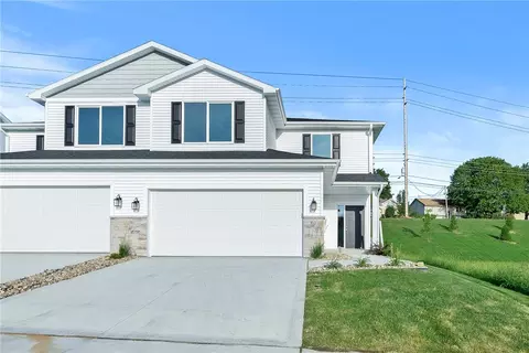 61 Keeneland Ct, Pleasant Hill, IA 50327