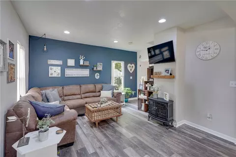 1616 Hull Ave, Des Moines, IA 50313