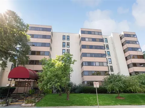 3100 Grand Ave #2F, Des Moines, IA 50312