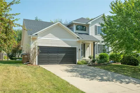 1372 S 51st St, West Des Moines, IA 50265