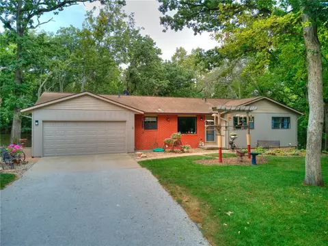 1508 Stagecoach Rd, Ames, IA 50010
