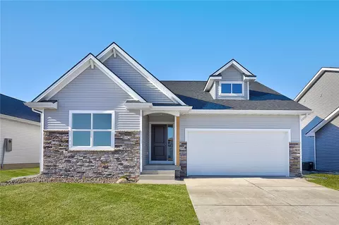 300 Fireside Dr NW, Bondurant, IA 50035