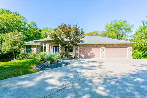 36971 High Meadows Ln, Cumming, IA 50061