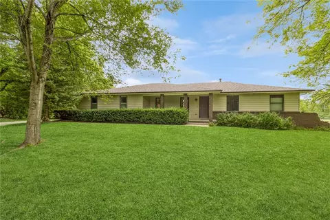 10739 NW 101st Ct, Granger, IA 50109