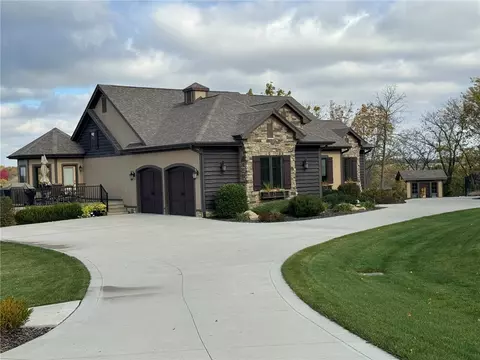 14244 140th Ave, Indianola, IA 50125