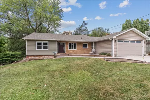 3808 Wakonda Dr, Des Moines, IA 50321