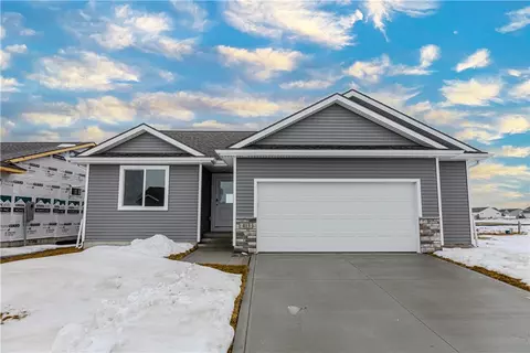 413 Fireside Dr NW, Bondurant, IA 50035