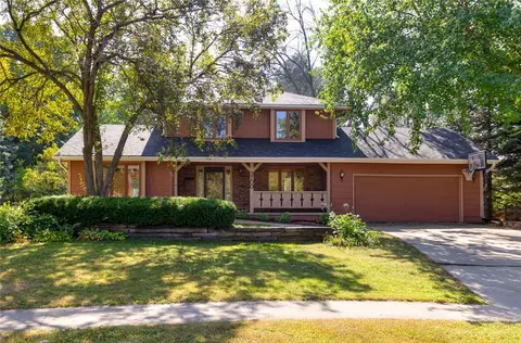 3700 Boulder Cir, West Des Moines, IA 50265
