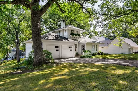 21 32nd Pl, Des Moines, IA 50312