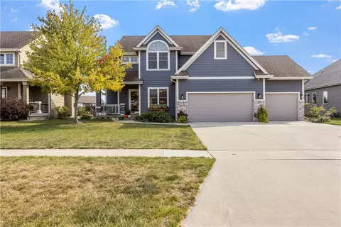 3015 SE 17th St, Ankeny, IA 50021