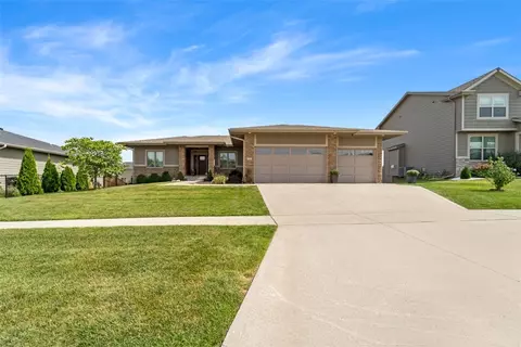 1347 S 7th St, Adel, IA 50003