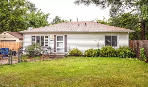 3120 E Douglas Ave, Des Moines, IA 50317