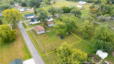 710 Church St, Melcher Dallas, IA 50062