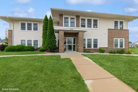 2316 Aspen Rd #205, Ames, IA 50010