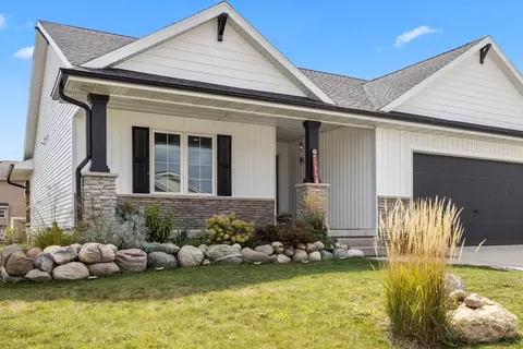 3337 NW Trestle Point Dr, Ankeny, IA 50023