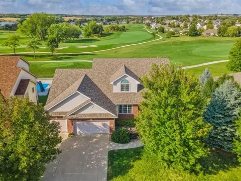 241 Thornhill Rd, Norwalk, IA 50211