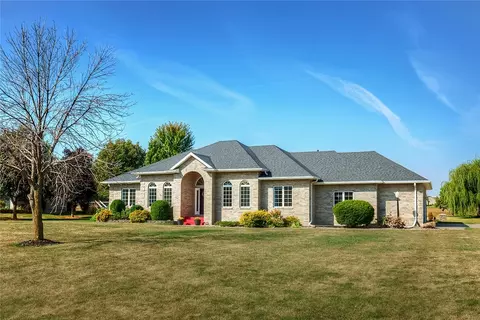 101 Cedar Ln, Huxley, IA 50124