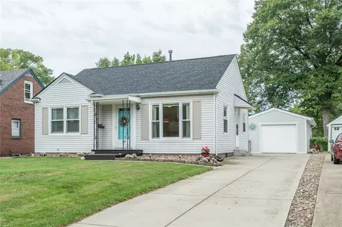 1100 57th St, Des Moines, IA 50311