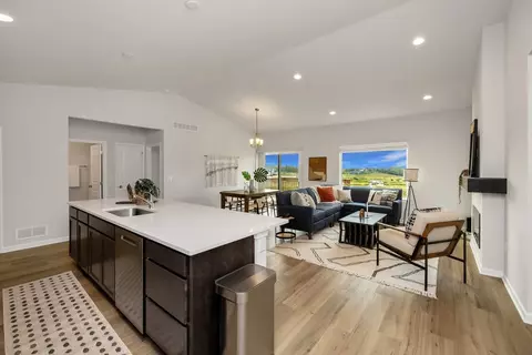 9364 Verdi Ln, West Des Moines, IA 50266