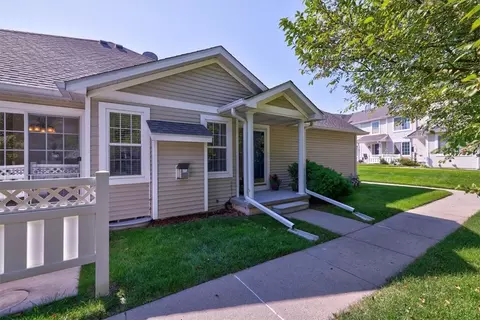 9235 Greenspire Dr #7, West Des Moines, IA 50266