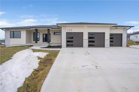 1120 NW 29th Ct, Grimes, IA 50111