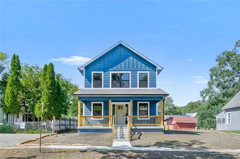 3842 10th St, Des Moines, IA 50313