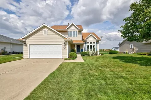 2316 N 7th Avenue Pl E, Newton, IA 50208