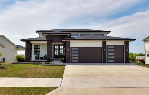5313 NW 13th St, Ankeny, IA 50023