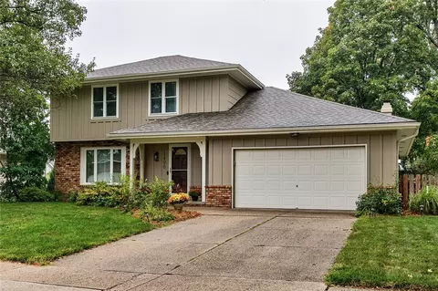1496 NW 108th St, Clive, IA 50325