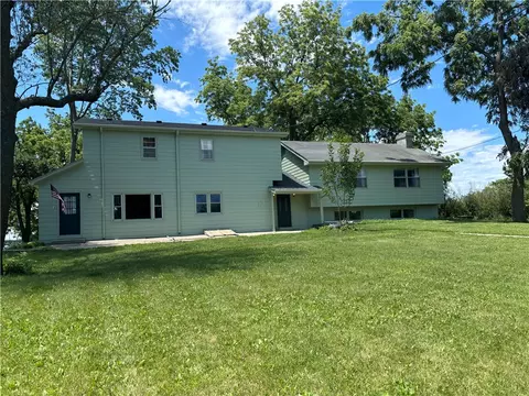 8607 G14 Hwy, Norwalk, IA 50211