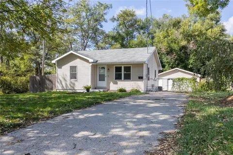 3814 53rd St, Des Moines, IA 50310