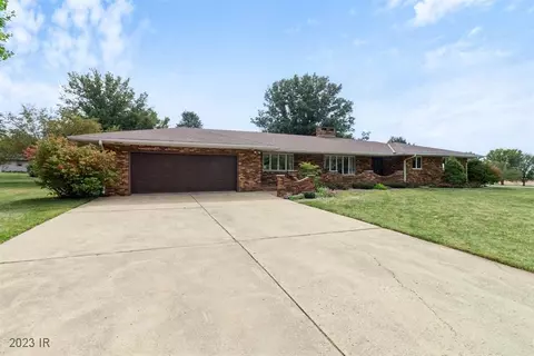 110 Park Ave, Melbourne, IA 50162