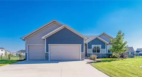 3003 NW Maple Ct, Ankeny, IA 50023