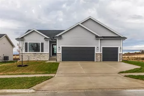 345 NW Ashley Ave, Waukee, IA 50263