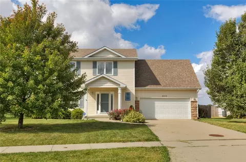 5810 NW 106th St, Johnston, IA 50131