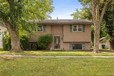 1719 5th St, Perry, IA 50220
