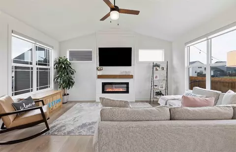 415 SEsker Ridge Dr, Waukee, IA 50263