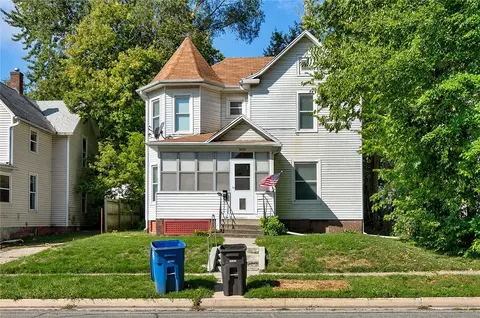 3420 4th St, Des Moines, IA 50313