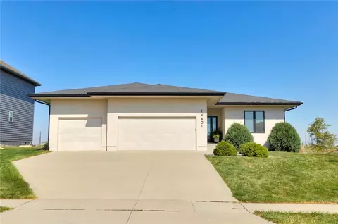 14401 Brookview Dr, Urbandale, IA 50323