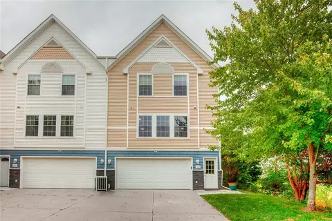 1103 SE Village View Ln, Ankeny, IA 50021
