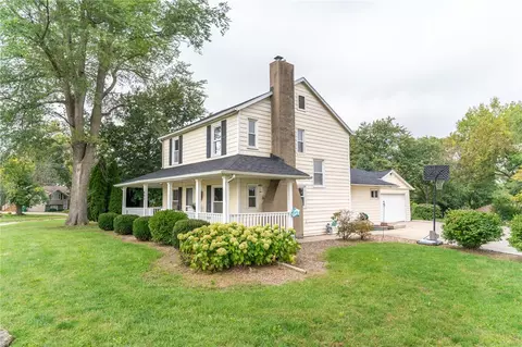 807 4th St SW, Altoona, IA 50009