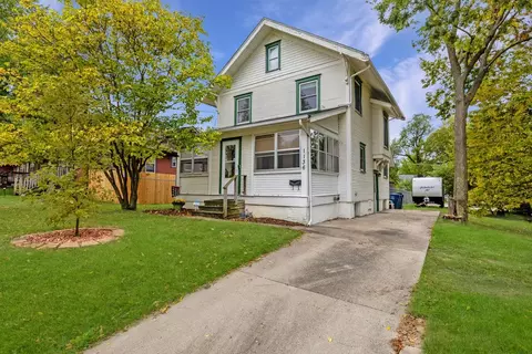 1136 Clinton Ave, Des Moines, IA 50313