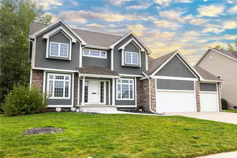 3301 NE Huntington Ln, Ankeny, IA 50021