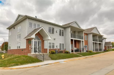 1305 SE Florence Dr #112, Waukee, IA 50263